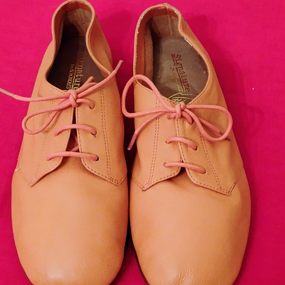 Aerosoles Signature Women's Tan Shoes